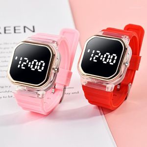 腕時計2021女性メンズシリコンスポーツの子供向けシリコンスポーツカップルLED電子デジタル時計HODINKY Relogio 215p