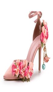 Blommor sandaler pärlor tassel special design vackra söta flickor höga klackar tunna 9 cm rosa prinsessan klänningskor härlig brud4752695