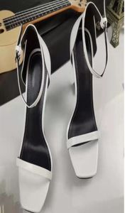 最新の販売20SSハイヒールブランドファッションサンダルバンケットパーティーウェディング女性シューズヒールサンダルフィッシャーマンシューズ4843682