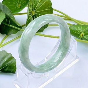 Naturalne jadelek Bolek Kobiety oryginalny jadeite biżuteria Prezent dla kobiet prawdziwa jades kamienna bransoletka akcesoria biżuterii 240603