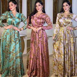 Grundläggande avslappnade klänningar MQ025 Autumn Fashion Imitated Silk Print Dress Middle East Muslim Dress T240603