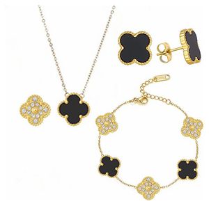 Luxury Elegant Love Necklace Set For Women Fashion rostfritt stål hänge trend designer kvinna bröllop smycken