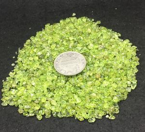 Olivin naturlig grön peridot grus kristallsmycken kvarts tumlade stenmineraler chips för bröllopsdag presentdekoration6916257