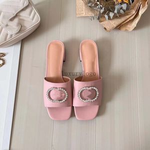 Designer Sandal Luxury Slipper Womens Summer Flat Heel Crystal Slipper Slides Leather Casual Comfort Flip Flop Summer Rubber Beach Casual Shoes 5.10 05