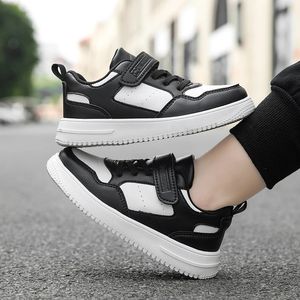 Pojkar skor sneakers vår och sommarbarn vårnät ventilerade pappa 240527