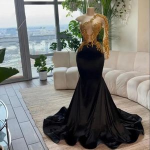 Black Mermaid Evening Dresses Sparkly Gold Sequined Lace sheer illustion bodice Formal Party Gowns One Shoulder Long Sleeves Special Occasion Prom Dress
