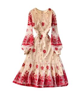 الفساتين غير الرسمية ربيع الخريف نساء Oneck Long Slim Dress فستان عالي الجودة عتيقة الزهور الحمراء التطريز Runway1811642
