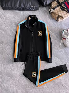 New Men Tracksuit Suits Sports Suit Men Men Hoodies Kurtki Tracki jogger garnitury spodnie kurtki Zestawy Mężczyzn Kurtka sportowa setsc555134