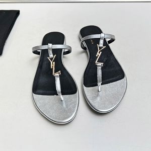 Summer Sandals 여성 디자이너 샌들 New 도착 패션 Sandale Big Size 35-43 모델 LX04