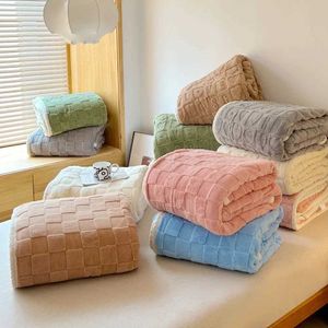 Blankets Double sided ultra-fine fiber flannel throw blanket cashmere thick super soft comfortable warm comfortable bed winterL406