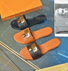 Kvinnor lädersandaler Luxurys designers Summer Slippers Ladies Flat Beach Metal Button Printing Casual Woman Shoes2655927