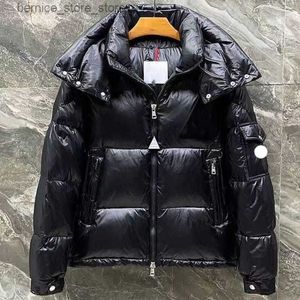 Męskie w dół parkas damens jackte down parkas haftowana odznaka stojak na kołnierz designerski designerski kurtka Zima zagęszcza ciepło luźne puffer Q240603