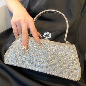 디자이너 여성 가방 새로운 패션 럭셔리 핸드백 웨딩 드레스 빛나는 워터 다이아몬드 실버 백 와인 파티 파티 가방