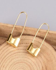 Designer Jewelry Titanium Steel Ear Huggie 18K gold plated shiny nonfading earring hoop Women039s Anti allergy Earrings punk e8220398