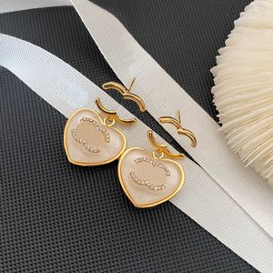 Роскошные 18-километровые серебряные серьги-дизайнерские дизайнерские бутик-бутик-дизайнер в форме сердца высококачественные алмазные инкрустационные серьги моды