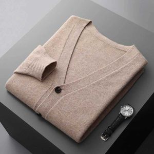 Herrtröjor Autumn och vinter 100% Pure Wool Mens Cardigan Cashmere Sweater Sticked Coat Solid Color Long Sleeve High Quality Coat Q240603