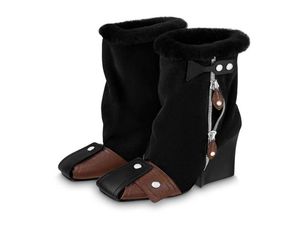 2022 Lady Women Sheepskin Skórzowe buty kostki zamszowe Kwadratowe palce na wysokich obcasach Nowa kolan Nutki wybiegu buty zamki zamki Martin Siz3892642