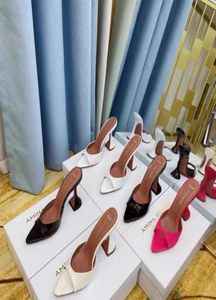 Amina Muaddi New Designers Heels Womens Sandals High Heeled Shoes 뾰족한 발톱 Crysta Buckle Summer Wedding Dreest Heel Strap Genu7857147