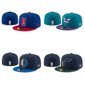 قبعات الكرة الجديدة مصممة للرجال فريق كرة السلة الكلاسيكية ملونة مسطحة الذروة FL الحجم المغلقة القبعات الرياضية البيسبول في 7- 8 Snapbac DHQS8
