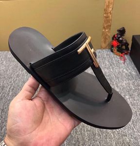 Sandali di design estivo maschile in gomma piatta tf scivolone non slittatori classiche pannelli a piedi casual flip3511515