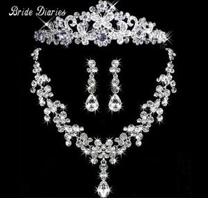 Bruddagböcker Silver Color Crystal Butterfly Tiara Bridal smycken Set Rhinestone Statement halsbandörhängen kronor set D181010023091872