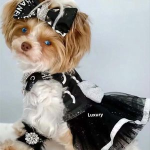 Abito da garza nera di abbigliamento per cani per marchio animale domestico Design di logo classico vestiti di lusso