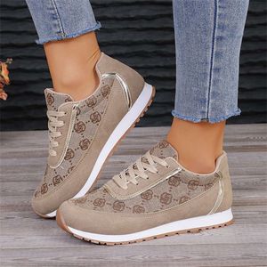 2024 Fashion Grey Spring New Sneaker Brand Женская хаки вулканизированные плюс размером 42 удобные баскетбольные туфли