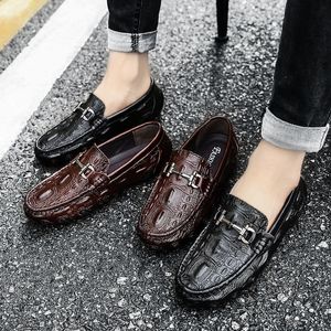 Men'S Shoes 2024 New Fashion Trend Antislip Bean Shoes Slip-On Flat Low Help Set Foot Casual Shoes Manufacturers