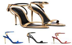 럭셔리 패션 브랜드 여성 샌들 퀸 신발 Tomfords 자본 금속 가죽 샌들 뾰족한 발가락 알몸 샌들 디자이너 하이 헤 HE5839930