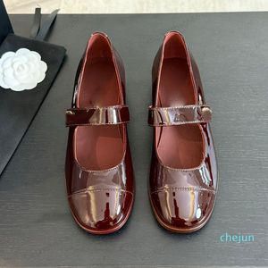 15a Classic Designer Patent Loafers Womens Calfskin Wine Red Mary Jane Dress Shoes Vintage Slingback Heels Ballet Flats Quilted Chunky Heel Leisure Ladies Shoe For