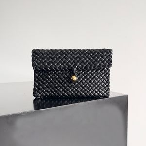 10A مصمم حقيبة أنيقة ونبيلة توسكا الذهبية القابض يمكن أن يعقد يدويا أو تستخدم كحقيبة داخلية مثالية للأحداث المسائية