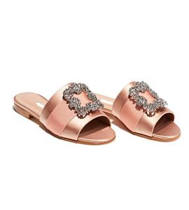 Lyxvarumärken Kvinnor Sandalpumpar Skor Martamod Satin Jewel Buckled Slides Summer Designer Sandals Slipper 35428051528