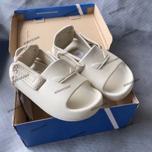 Дети малыши роскошные тапочки малышная обувь для мальчиков для мальчиков дизайнерские кроссовки Antiskid кроссовки скользят младенцы детские летние пляжные обувь бренда спортивные сандалии 22-35