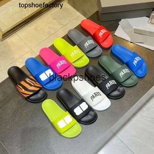 Balencaiiga Balenicass Balenicass Slipper Slides Sandaler Paris mode tofflor män kvinnor med originalbox het unisex strand flipflops topp kvalitet skjutreglage s