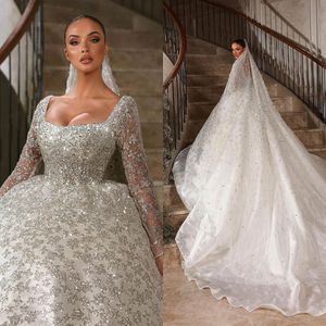 Modern Luxury Ball Gown Wedding Dresses Scoop Neck Beading Long Sleeve Pleat Ruched Satin Princess Bridal Gowns for Bride