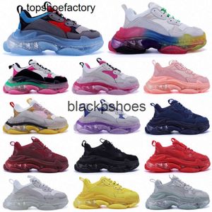 Balencaiiga Balenicass Women Sneakers Balenicass Mens 17fw High-quality Casual Paris Shoes Triple s Clear Sole White Green Black Red Rainbow Sports Outdoor Dad Shoe