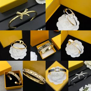 Högkvalitativ koppar Bangle Designer Diamond Armband för män Kvinnor Luxury Letter F Armband Lyxsmycken Manschett för parstorlek 20 