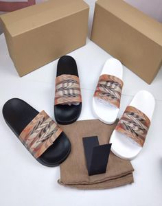Summer Classic Plaid Flatsoled tofflor Casual Beach Shoes Par Modeller Oneword Slippers Nonslip Softsoled Outer Wear3821071