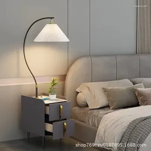 Lampy podłogowe plisowane lekkie luksusowe sypialnia salon stolik nocny do przechowywania szuflady ładowanie all-in-one
