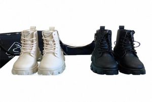 2022 Boots Designer Womens Martin Boots High Heels Sneakers Platfor