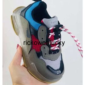 balencigaa Capsule sneakers low Balencig Triple multicolor Retro cut S chunky dad shoes trainers for kids infants toddlers Casual Sports Running Shoes pl