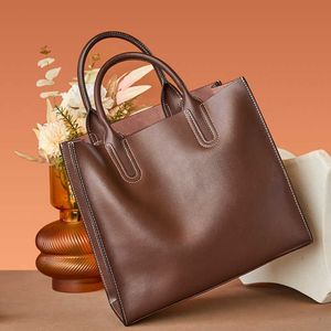 Leather Genuine Handbag for Womens 2024 Single Shoulder Diagonal Cross Bag Commuting Large Capacity Tote Mothers