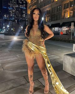 Gold Sweetheart Short Prom Dress For Black Girls Beaded Crystal Feathers Birthday Party Dresses With Tail Mini Abiti Da tail