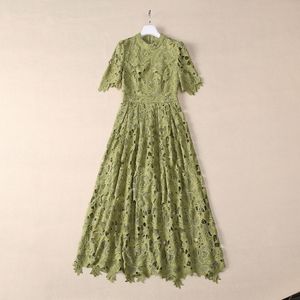 2024 Summer Green Floral Lace Panel Dress Kort ärmstativ Stativ Hålig ut Midi Casual Dresses S4L051320