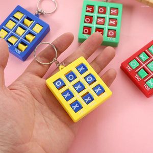Party Favor 6st/Lot Mini Tic Tac Toe Keychain Education Toys Kids Birthday Boy Classroom Priser Goodie Filler Pinata Gift