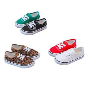 Barnskor flickor pojkar leopard canvas sneakers loafers 240603