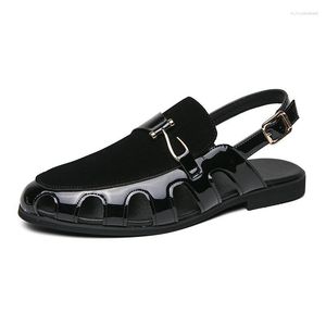 Sandali 2024 Summer Fashion Business Scarpe per la fibbia per adulti Gladiatore Uomo casual Black White Cash