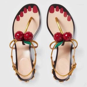 Sandaler märke Cherry Gladiator Women thong Peals Bead Summer Shoes Woman Sweet Ladies Sandal Fashion Designers 2024