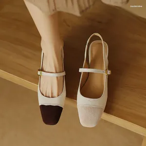サンダルの女性靴：本物の革の太いかかと丸いつま先バックルカラーパッチワーク空のシープスキンミディアム