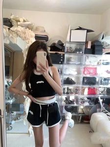 New women o-neck sleeveless knitted logo embroidery tank and elastic waist shorts designer twinset sports 2 pc pants suit SML